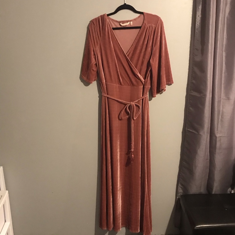 Women’s pink velvet material dress